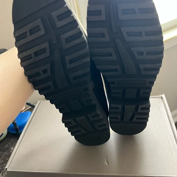 Franco Sarto Black Flats with Gold Hardware - Picture 4 of 7